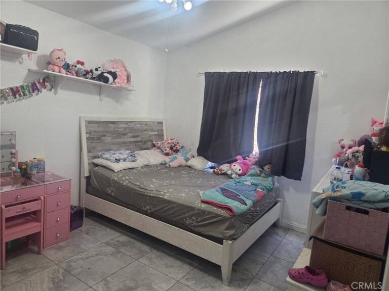 1208 N Fillmore, Rialto