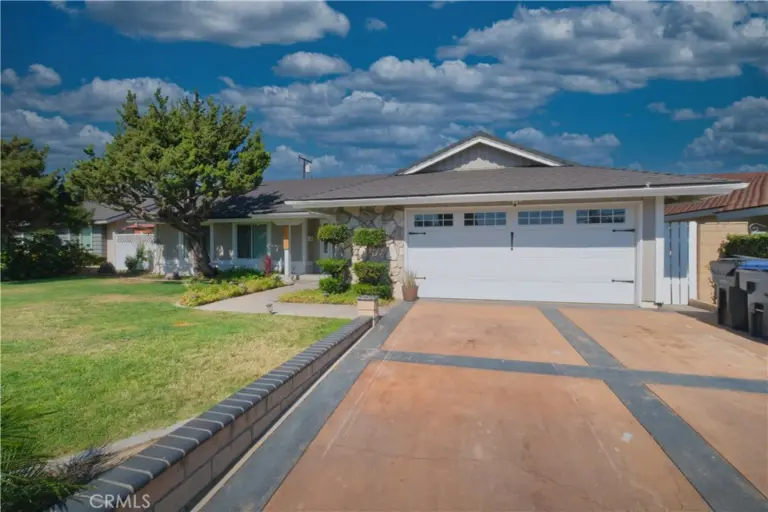 12139 Monte Vista, Chino