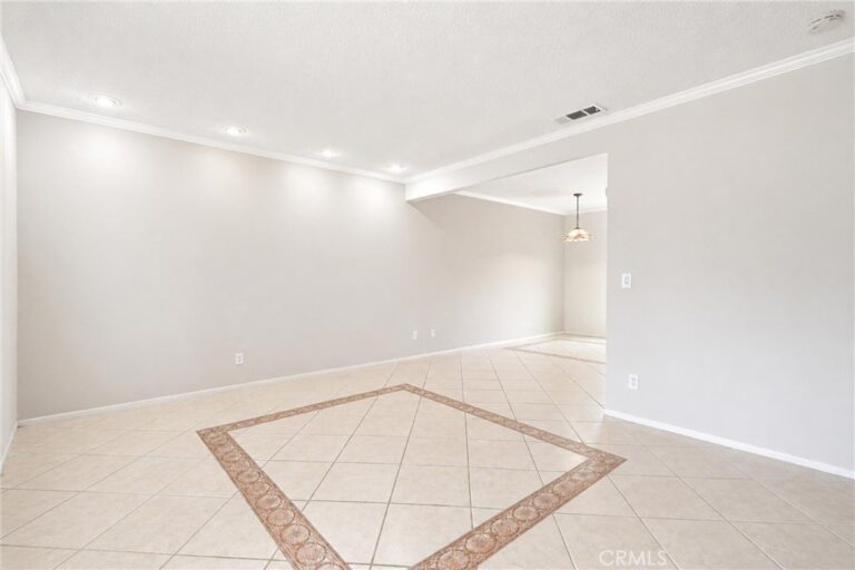 122 E Merrill, Rialto