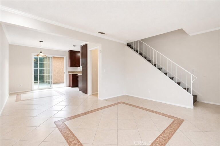 122 E Merrill, Rialto