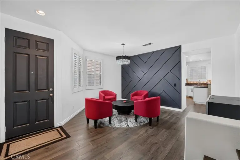 12330 Columbia, Eastvale