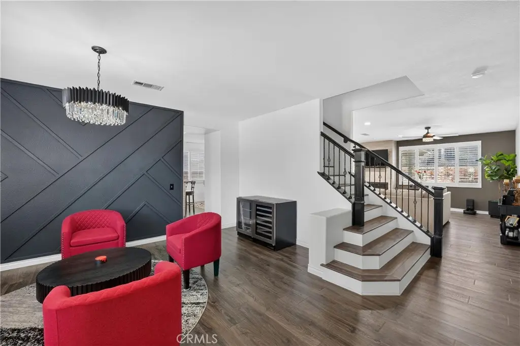 12330 Columbia, Eastvale