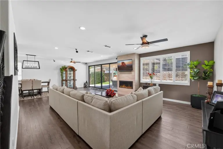 12330 Columbia, Eastvale