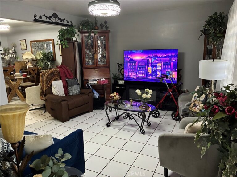 124 E Merrill, Rialto