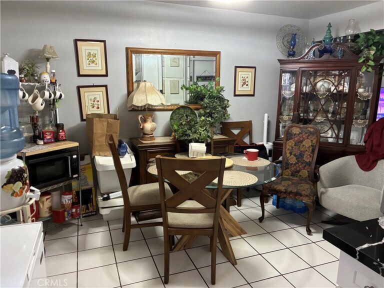 124 E Merrill, Rialto