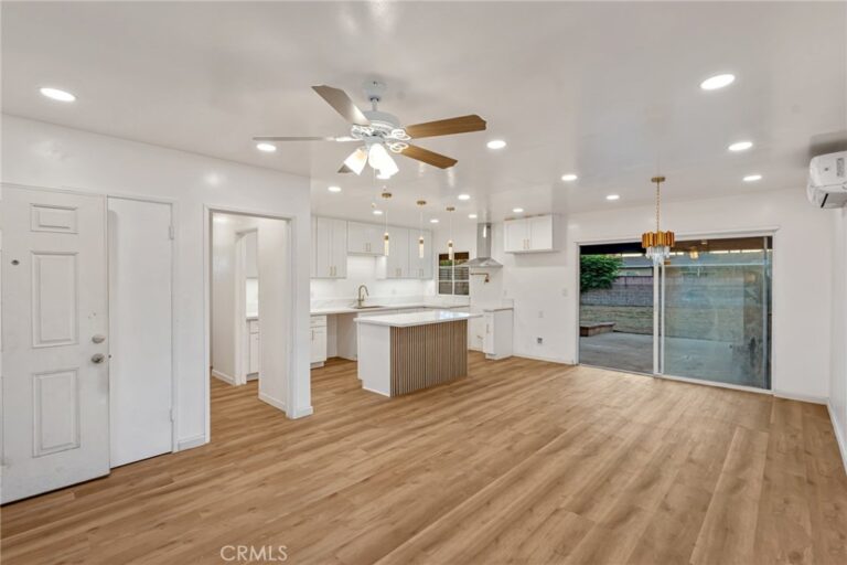 1243 Mandalay, Ontario