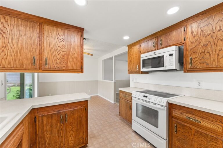 125 Mercer, Upland