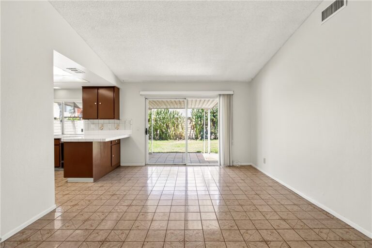 127 E Juanita, Glendora