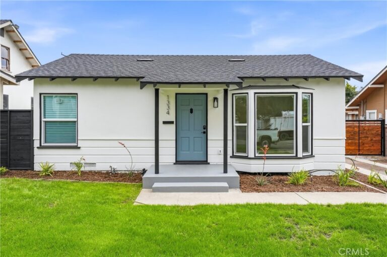 1334 N Sultana, Ontario