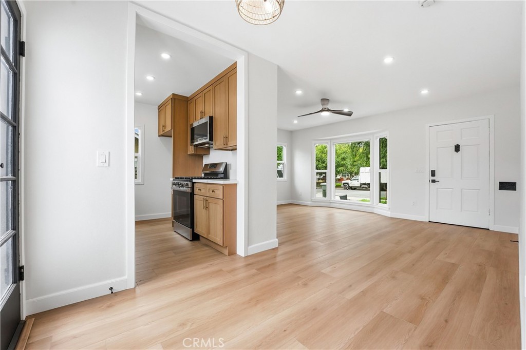 1334 N Sultana, Ontario