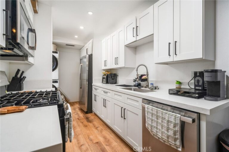 1342 W 8th Street, Upland