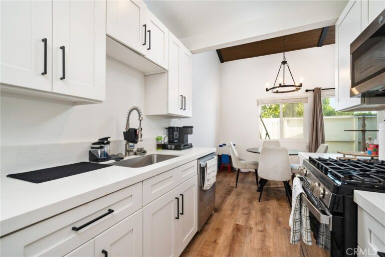 1342 W 8th Street, Upland