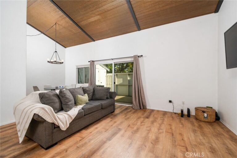 1342 W 8th Street, Upland