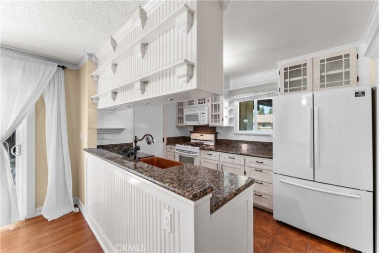 1368 N Balboa, Ontario