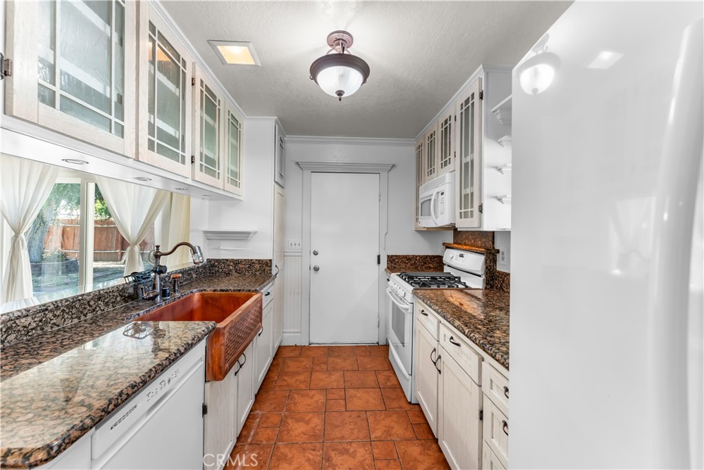 1368 N Balboa, Ontario