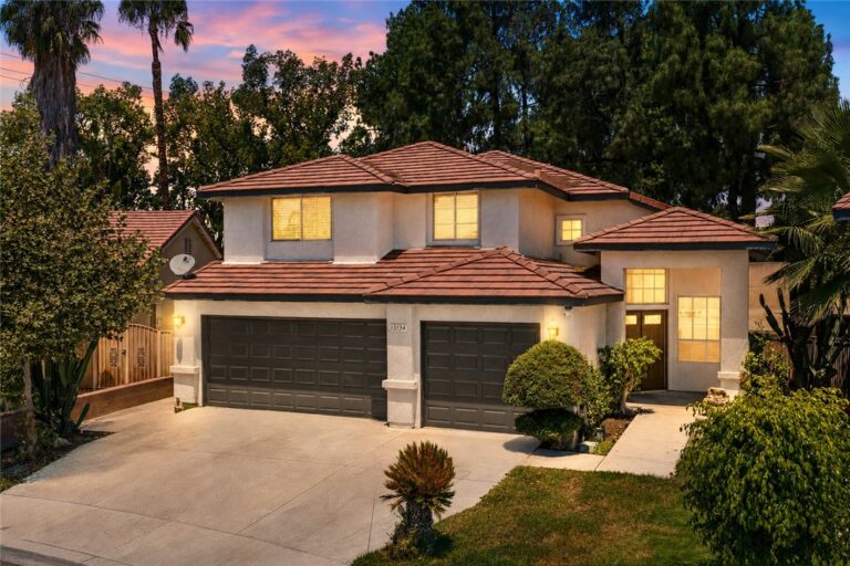 13734 Hillcrest, Fontana