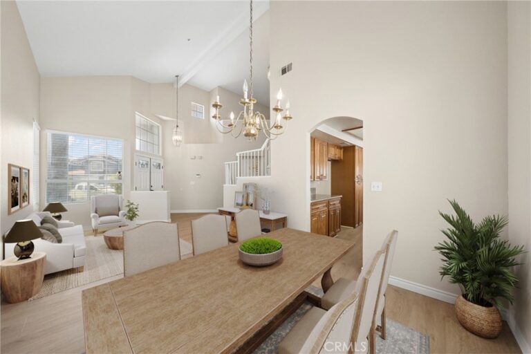 13734 Hillcrest, Fontana