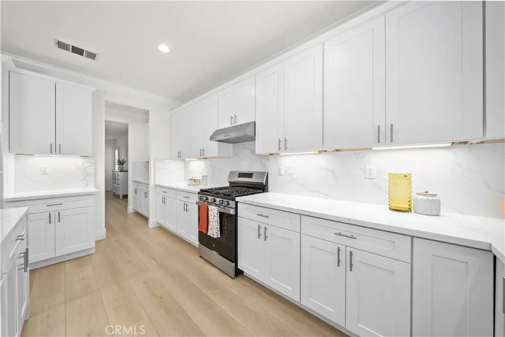 13953 Ellis Park, Eastvale