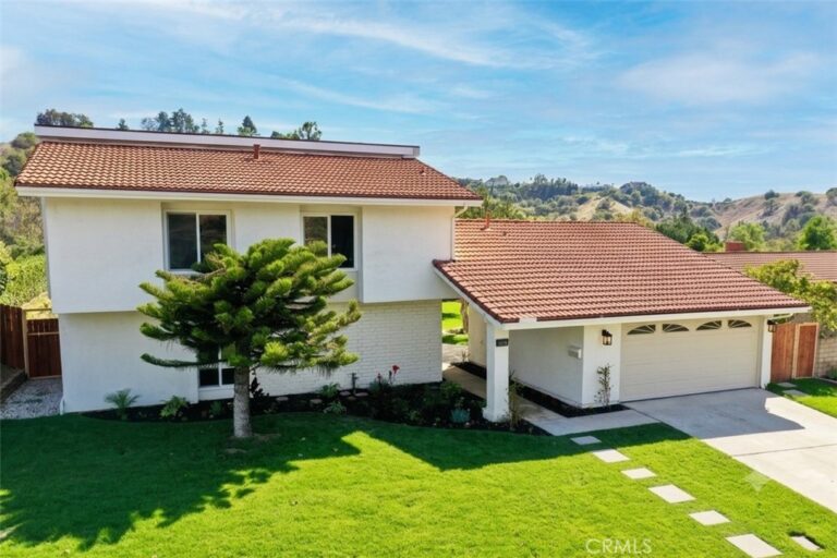 1416 Calle Pajaros, San Dimas