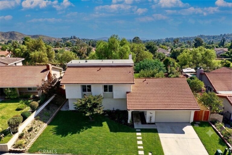 1416 Calle Pajaros, San Dimas