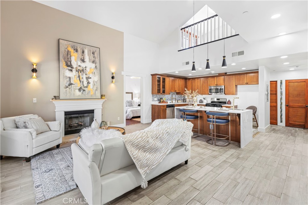142 N Vermont ave #B, Glendora
