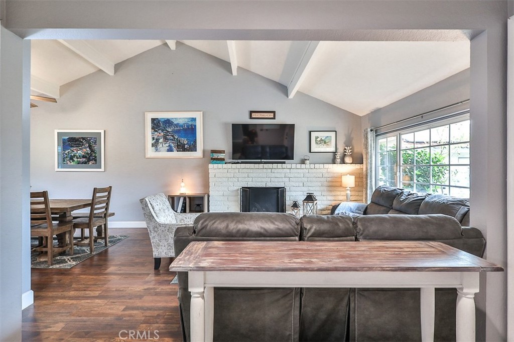 1421 E 15th, Upland