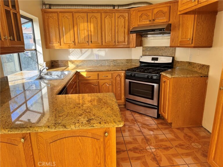14242 Ranchero, Fontana