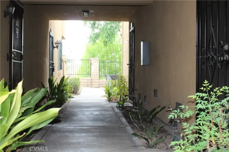 1447 Kauai, West Covina