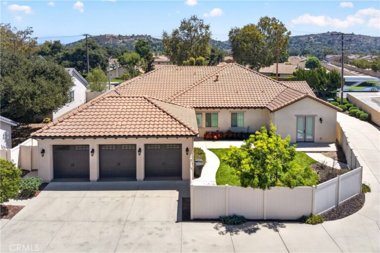 1469 E Foothill Blvd, Glendora