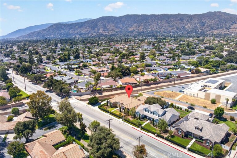 1469 E Foothill Blvd, Glendora