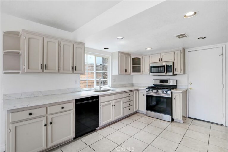 14716 Long View Drive, Fontana