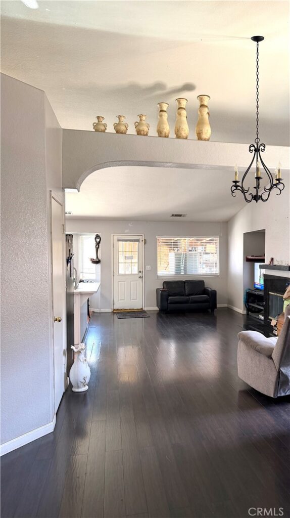 15184 Macadamia Court, Fontana