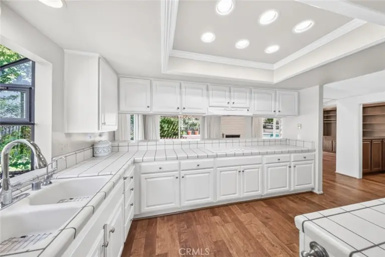 1526 S Fairway Knolls, West Covina