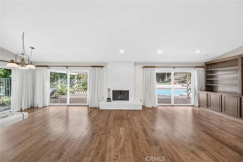 1526 S Fairway Knolls, West Covina