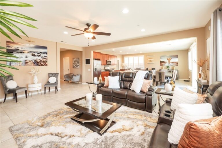 15333 Chive, Fontana