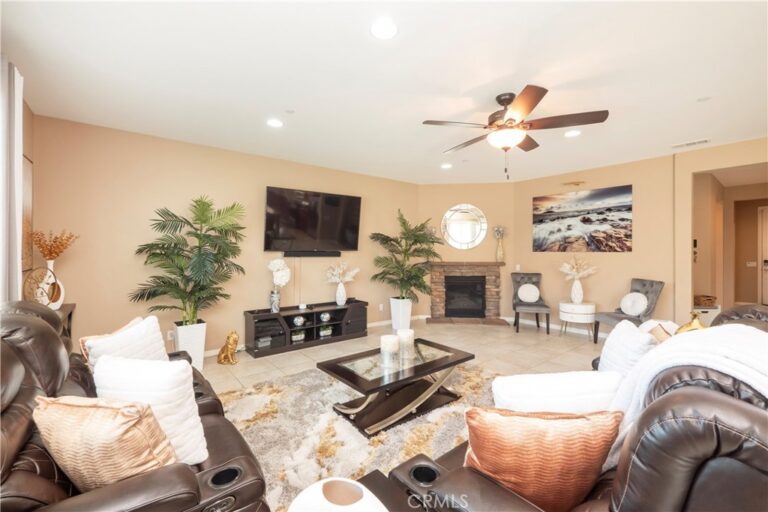 15333 Chive, Fontana