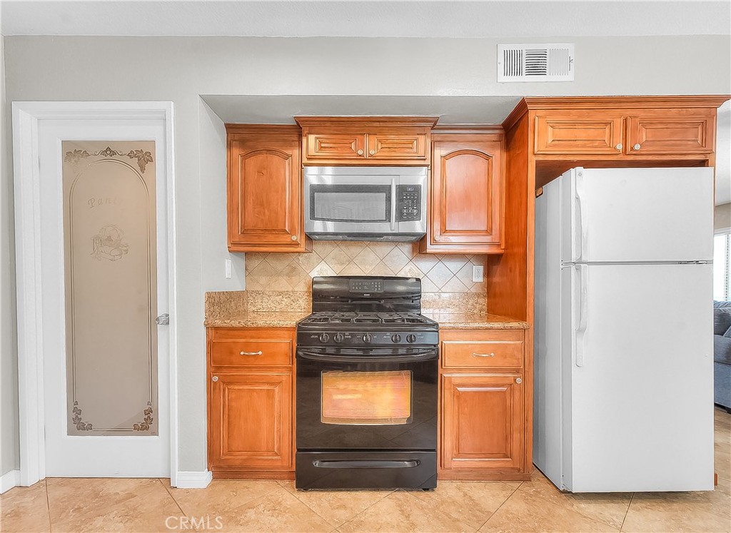 15549 Agate Drive, Fontana