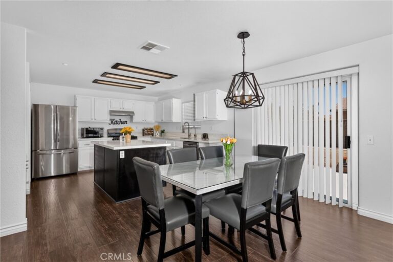 15559 Skylark Avenue, Fontana