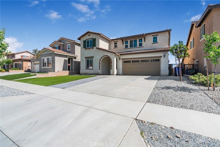 15597 Parry Peak Drive, Fontana