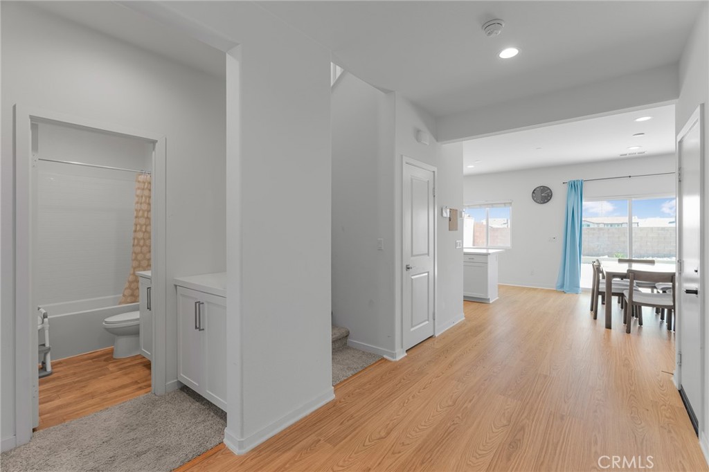 15597 Parry Peak Drive, Fontana