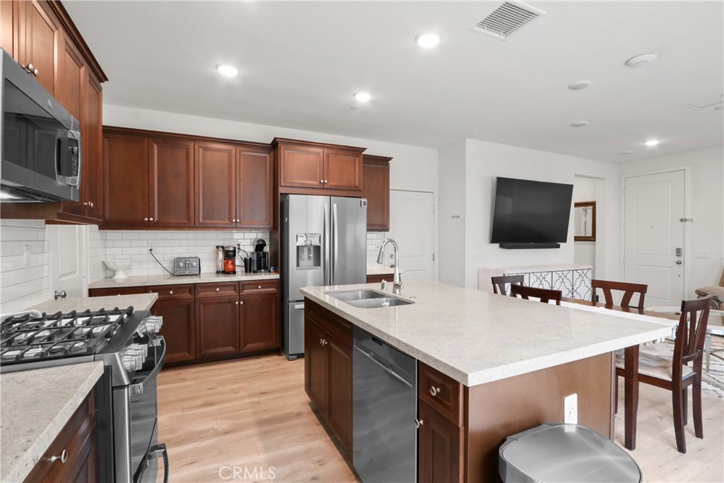 1604 Ruedy, Upland