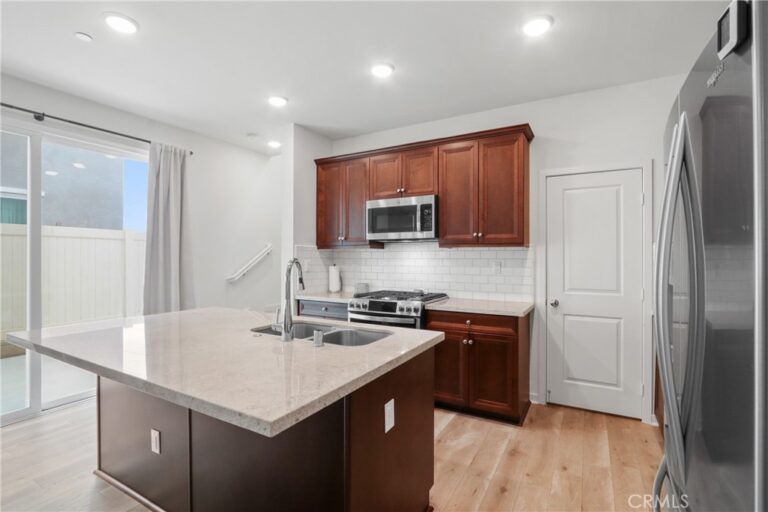 1604 Ruedy, Upland