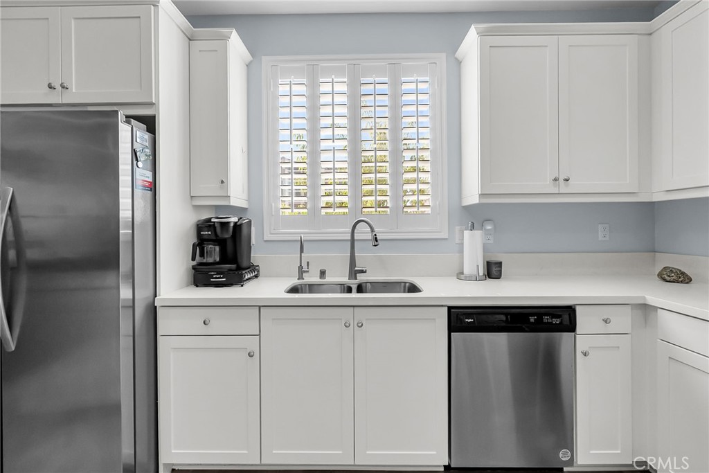 16064 Symphony Lane, Fontana