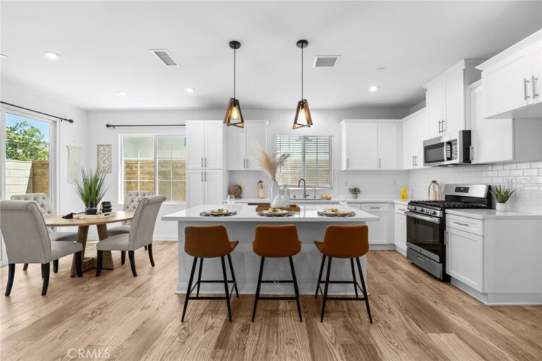 16069 Narni Lane, Fontana