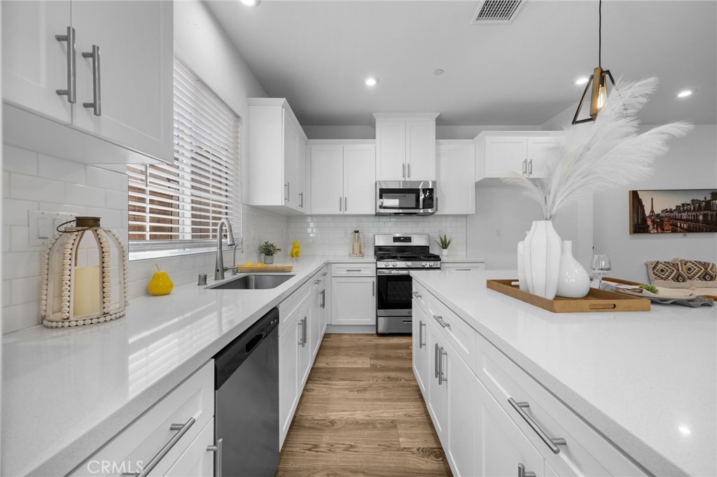 16069 Narni Lane, Fontana
