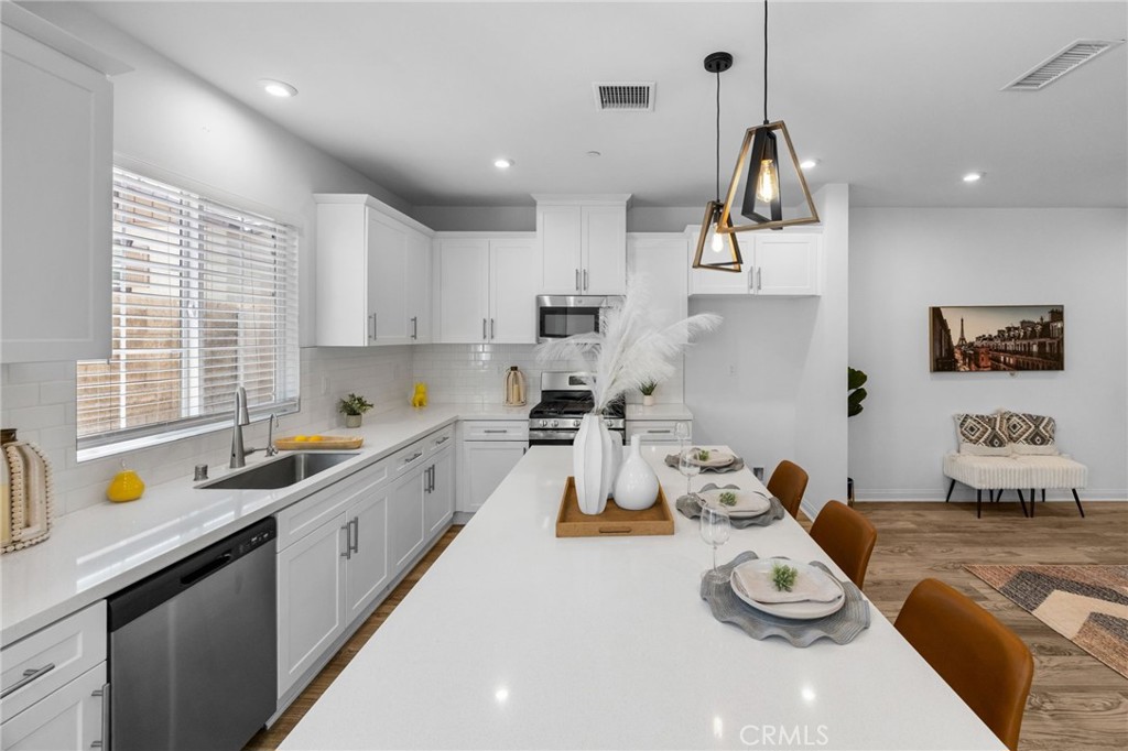 16069 Narni Lane, Fontana