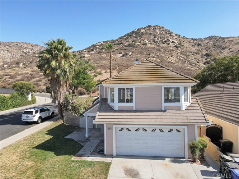 16127 Trailwinds, Fontana