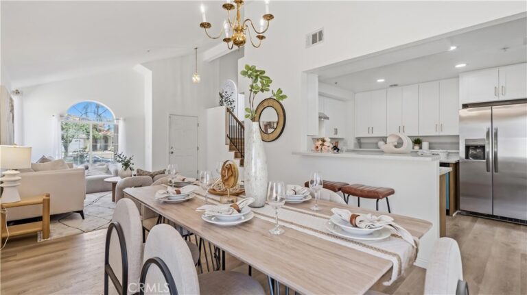 16145 Seville, Fontana