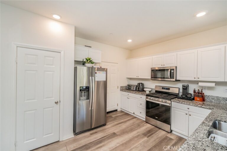1617 Honeysuckle Place, Upland