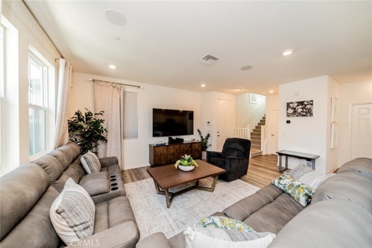 1617 Honeysuckle Place, Upland